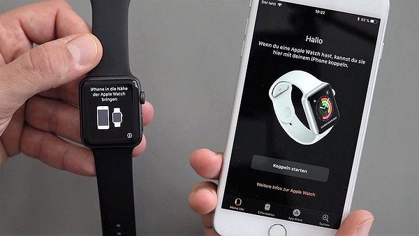 Ghép nối giữa Apple Watch Series 8 và điện thoại iPhone để tránh hao hụt pin.