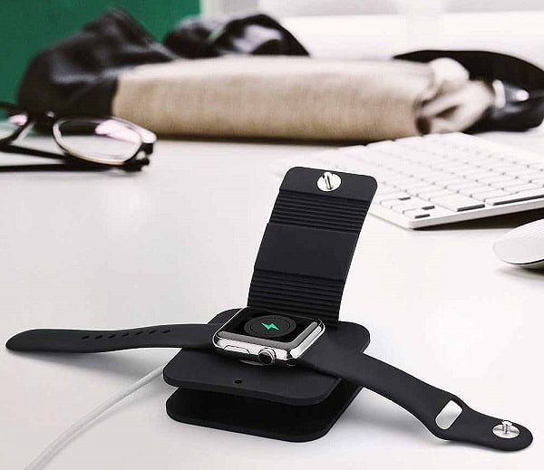 Hình ảnh minh họa lỗi Apple Watch khi hết pin và không sạc lên nguồn
