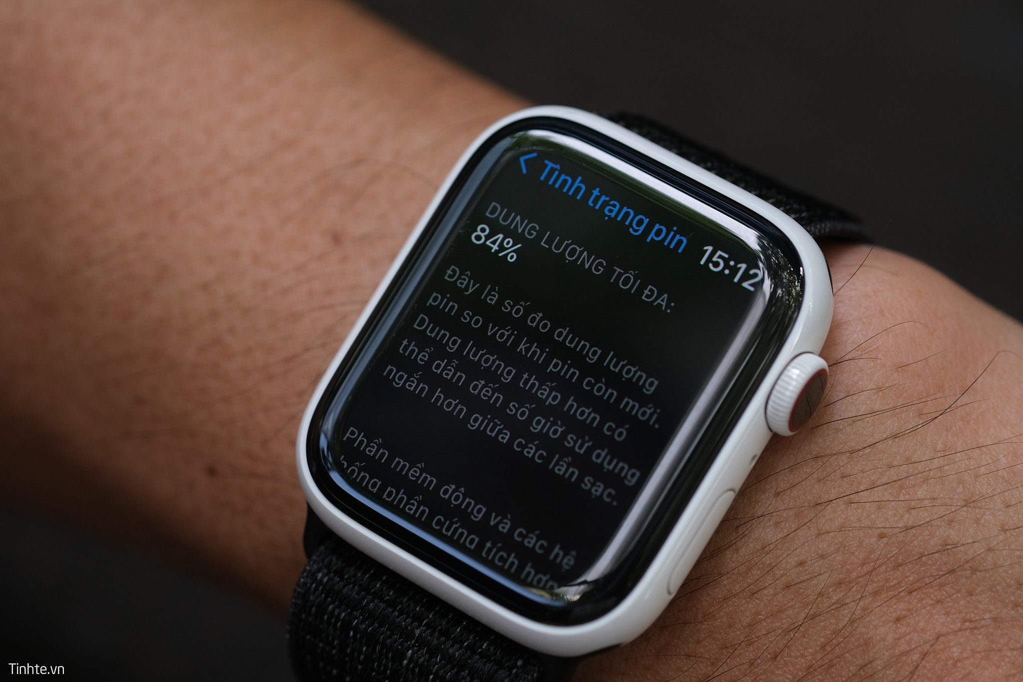 Kiểm tra tình trạng pin của Apple Watch